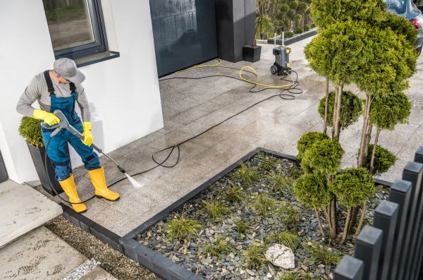 Concrete Exterior Washing