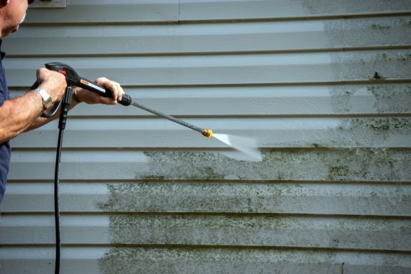 Vinyl Siding Power Washing in Pottstown